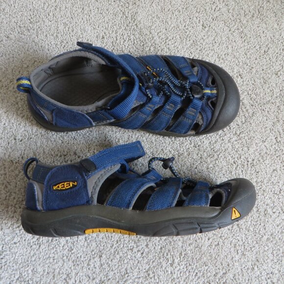 Keen newport big boys sandals size 5 blue - Picture 1 of 10